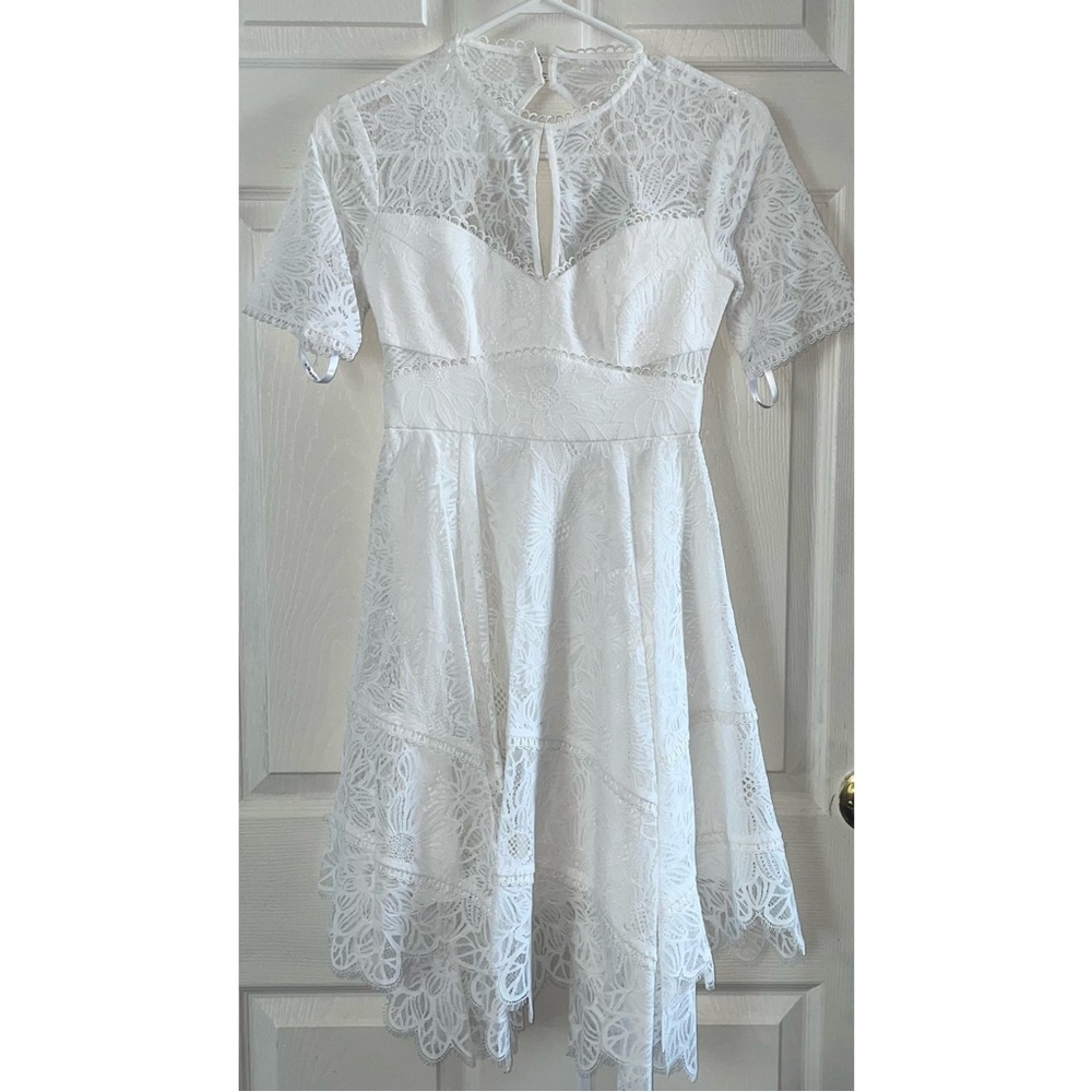 (0) H&M petite| Harley hanky hem lace dress| porcelain